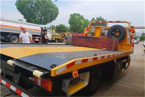 松溪附近拖车电话号码服务